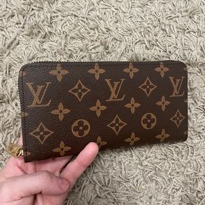 LV Zippy Wallet
